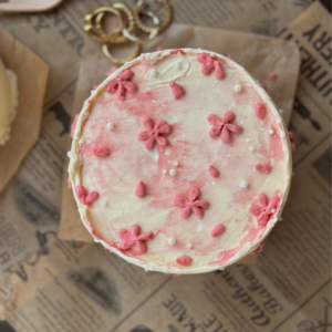 Rózsaszín virágos Mini Bento torta