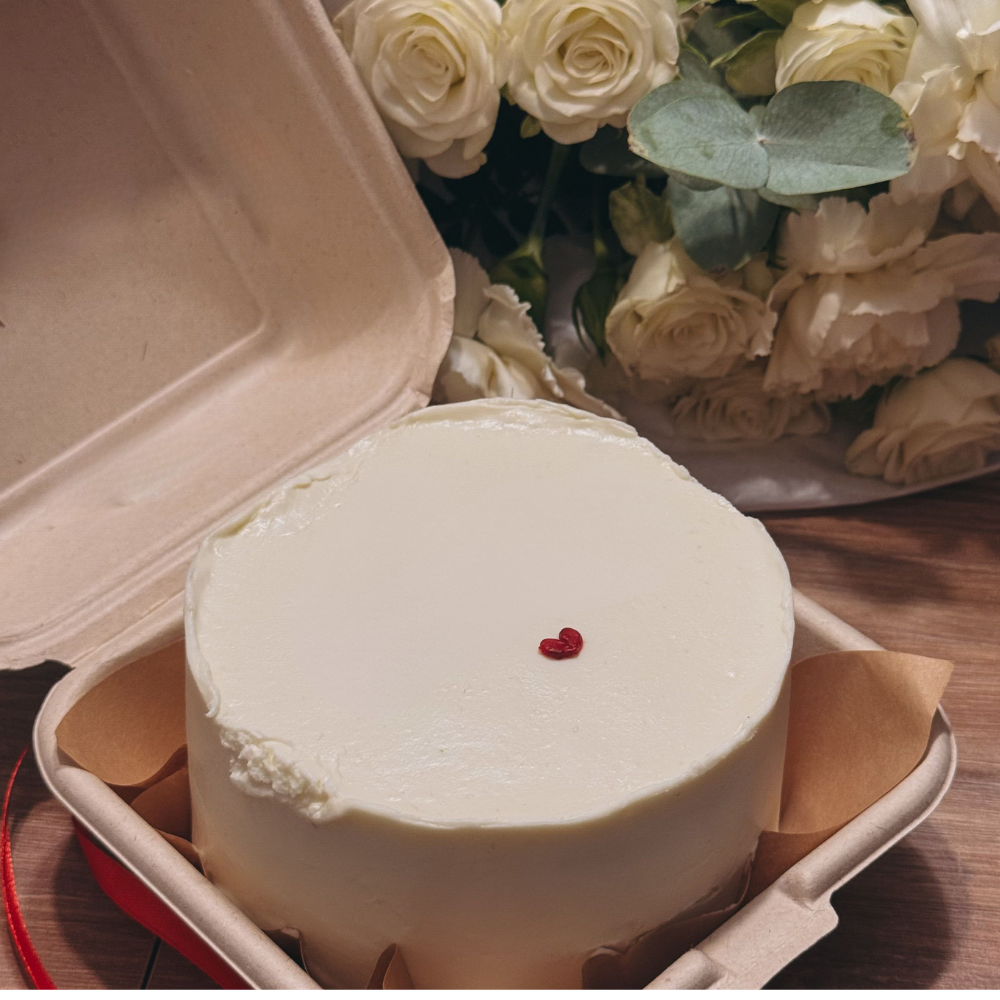 Egyedi Mini Bento torta személyre szabható díszítéssel – Sweet Magnolia Budapest